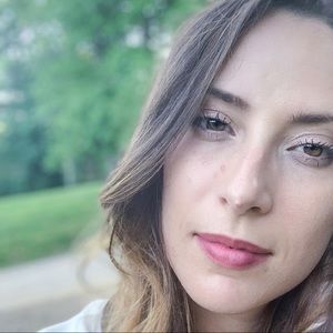 Meet your Posher, Laura